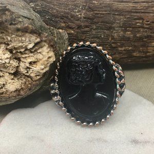 Oval Black Cameo Relief Girl With Flowers Headband Silver Tone Cocktail Ring